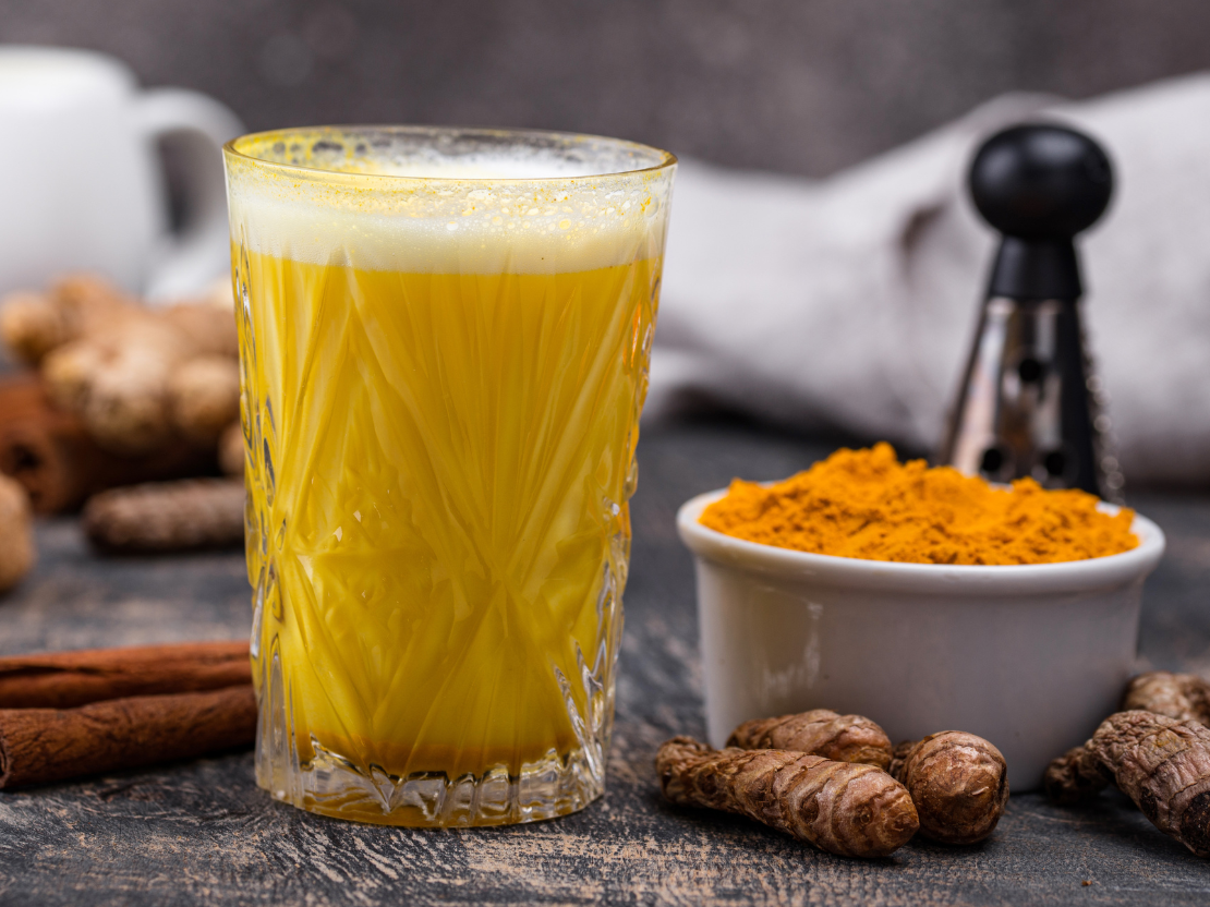 Goldene Milch: Diese Wirkung hat das ayurvedische Trendgetränk